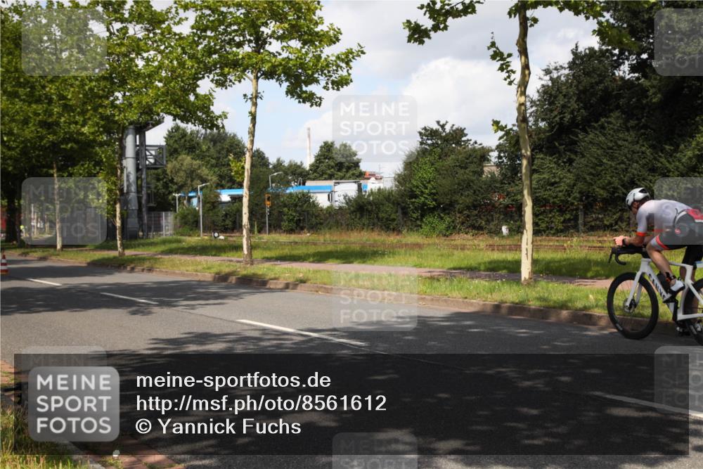 10.08.2025 - GEWOBA Citytriathlon Bremen Yannick Fuchs http://msf.ph/oto/8561612 10.08.2025 12:19:00 Radfahren 556, 789, 790, 825, 853, 978, 982, 1018 meine-sportfotos.de