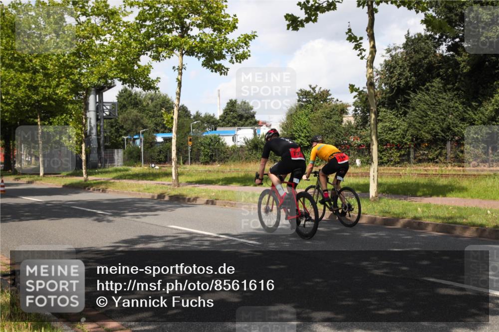 10.08.2025 - GEWOBA Citytriathlon Bremen Yannick Fuchs http://msf.ph/oto/8561616 10.08.2025 12:19:09 Radfahren 556, 709, 750, 804, 978, 982 meine-sportfotos.de