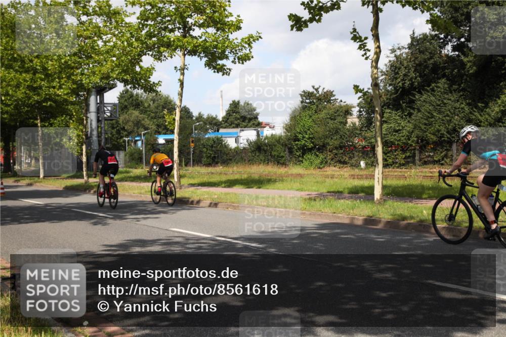 10.08.2025 - GEWOBA Citytriathlon Bremen Yannick Fuchs http://msf.ph/oto/8561618 10.08.2025 12:19:09 Radfahren 556, 709, 750, 804, 978, 982 meine-sportfotos.de