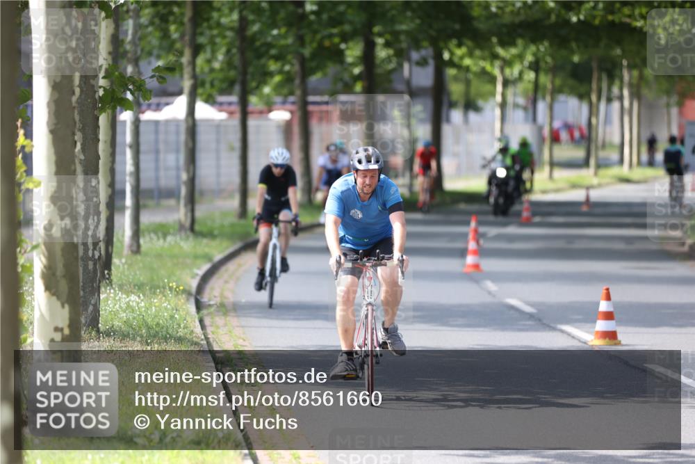 10.08.2025 - GEWOBA Citytriathlon Bremen Yannick Fuchs http://msf.ph/oto/8561660 10.08.2025 14:23:24 Radfahren 99, 154, 200, 209, 213, 222, 225, 250, 251, 317, 423, 431, 478, 480 meine-sportfotos.de