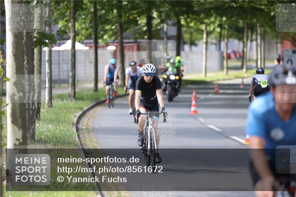 10.08.2025 - GEWOBA Citytriathlon Bremen Yannick Fuchs http://msf.ph/oto/8561672 10.08.2025 14:23:26 Radfahren 99, 154, 200, 205, 209, 213, 222, 225, 250, 251, 317, 478, 480 meine-sportfotos.de