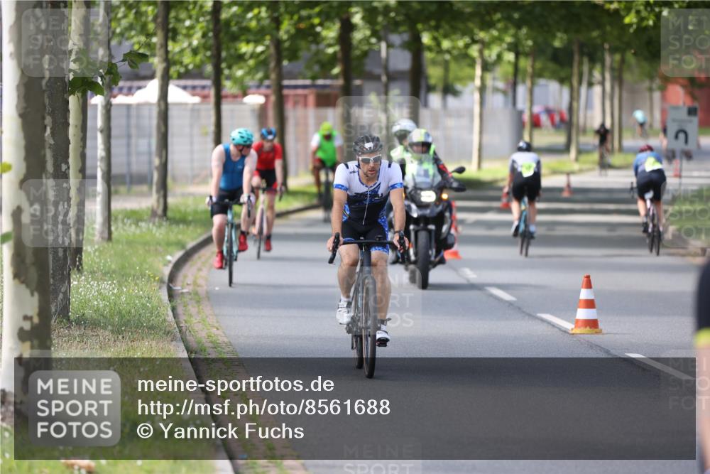 10.08.2025 - GEWOBA Citytriathlon Bremen Yannick Fuchs http://msf.ph/oto/8561688 10.08.2025 14:23:28 Radfahren 99, 154, 200, 205, 209, 213, 225, 234, 250, 251, 317, 478 meine-sportfotos.de