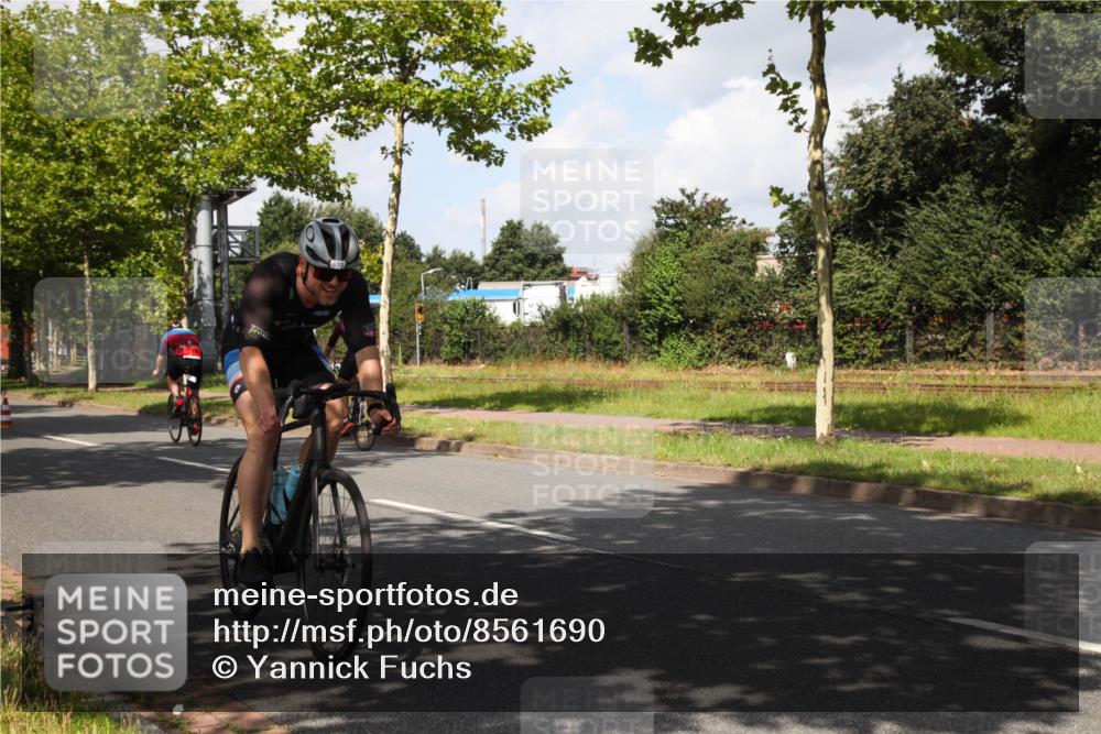 10.08.2025 - GEWOBA Citytriathlon Bremen Yannick Fuchs http://msf.ph/oto/8561690 10.08.2025 12:20:03 Radfahren 639, 719, 739, 764, 782, 784, 841, 844, 920, 1027 meine-sportfotos.de