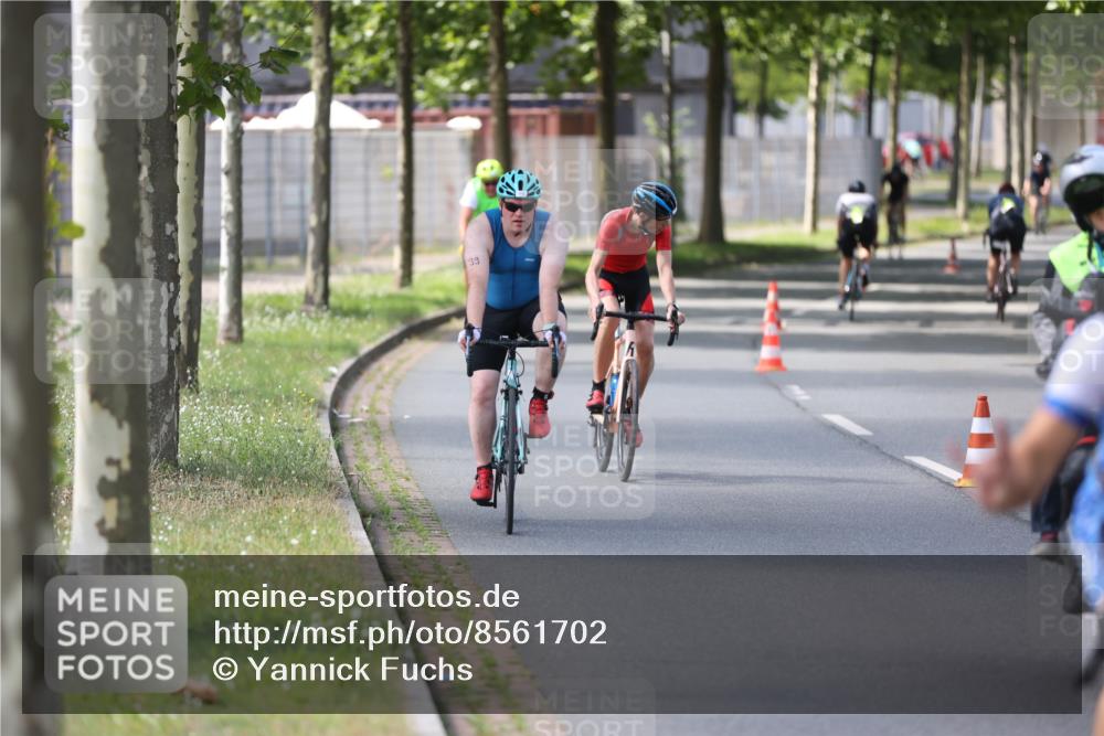 10.08.2025 - GEWOBA Citytriathlon Bremen Yannick Fuchs http://msf.ph/oto/8561702 10.08.2025 14:23:30 Radfahren 99, 154, 200, 205, 225, 234, 250, 251, 317, 478 meine-sportfotos.de