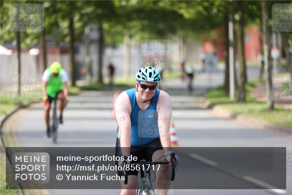 10.08.2025 - GEWOBA Citytriathlon Bremen Yannick Fuchs http://msf.ph/oto/8561717 10.08.2025 14:23:32 Radfahren 99, 154, 158, 200, 205, 225, 234, 250, 251, 317 meine-sportfotos.de