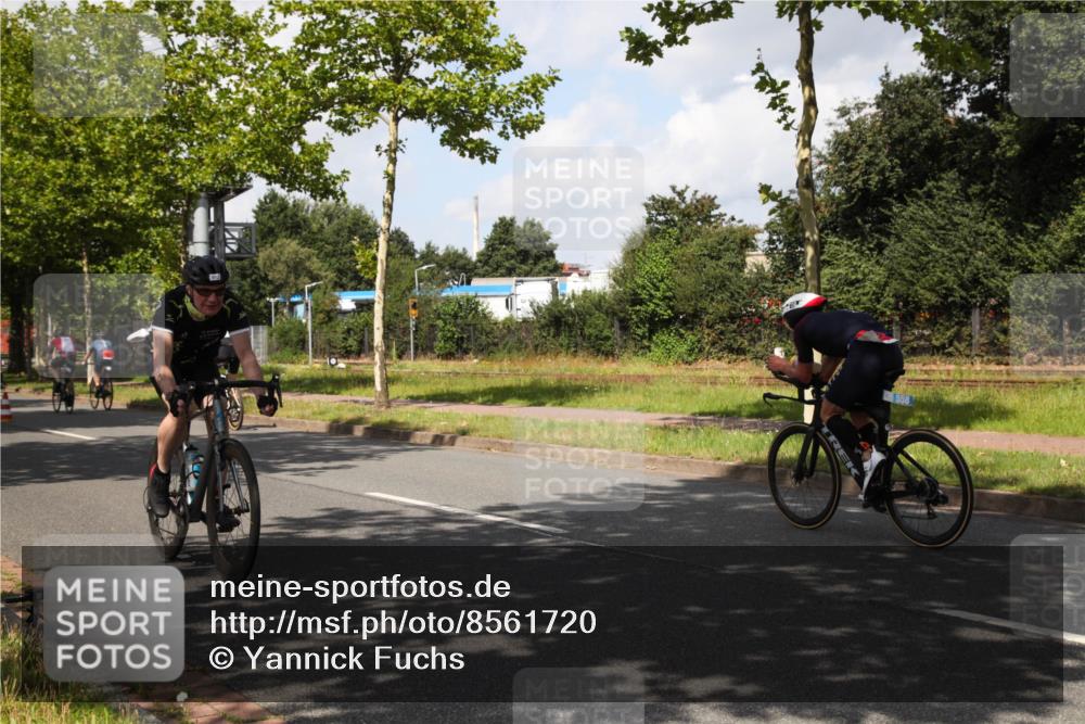 10.08.2025 - GEWOBA Citytriathlon Bremen Yannick Fuchs http://msf.ph/oto/8561720 10.08.2025 12:20:19 Radfahren 565, 570, 596, 631, 720, 782, 784, 844, 892, 920 meine-sportfotos.de
