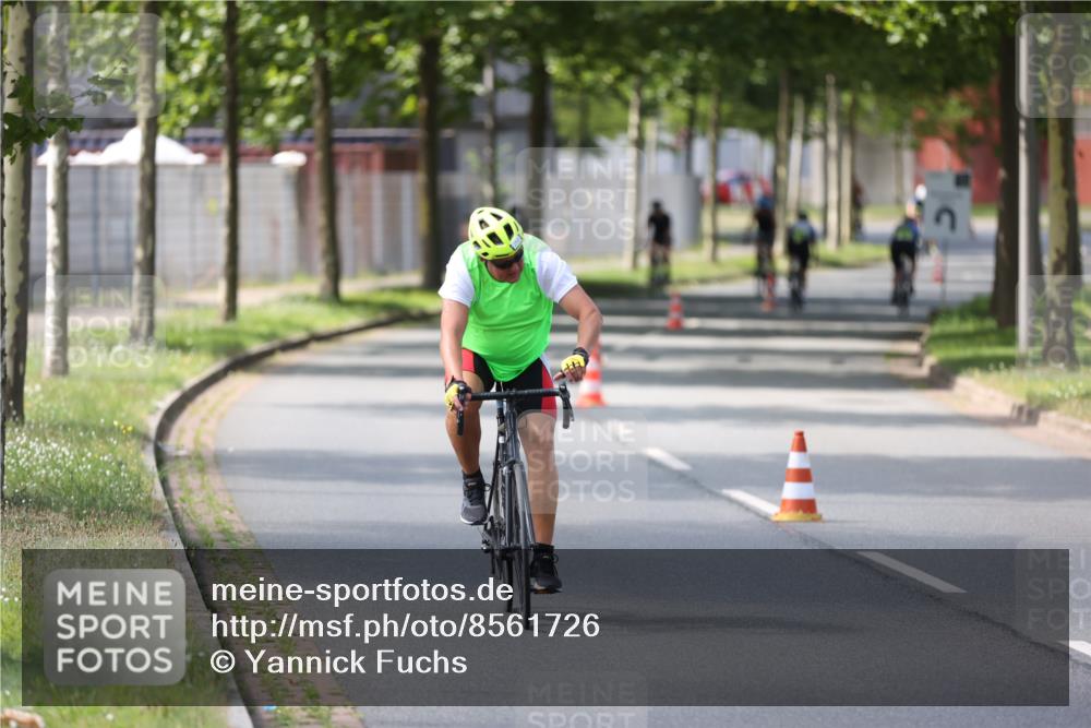 10.08.2025 - GEWOBA Citytriathlon Bremen Yannick Fuchs http://msf.ph/oto/8561726 10.08.2025 14:23:33 Radfahren 99, 154, 158, 200, 205, 225, 234, 250, 251, 317 meine-sportfotos.de