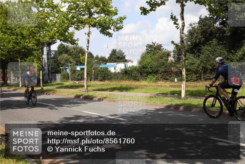 10.08.2025 - GEWOBA Citytriathlon Bremen Yannick Fuchs http://msf.ph/oto/8561760 10.08.2025 12:20:52 Radfahren 581, 701, 772, 795, 829, 899, 940, 1001 meine-sportfotos.de