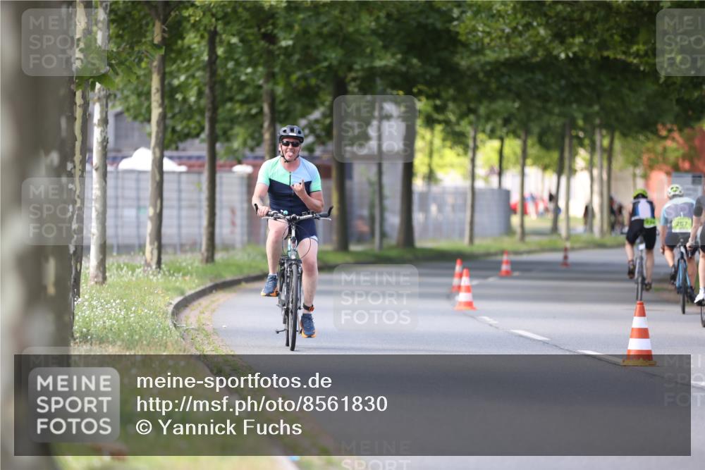 10.08.2025 - GEWOBA Citytriathlon Bremen Yannick Fuchs http://msf.ph/oto/8561830 10.08.2025 14:24:24 Radfahren 3, 169, 436, 474 meine-sportfotos.de
