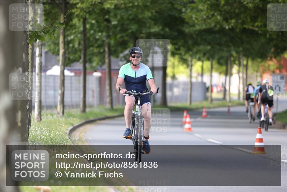 10.08.2025 - GEWOBA Citytriathlon Bremen Yannick Fuchs http://msf.ph/oto/8561836 10.08.2025 14:24:25 Radfahren 3, 169, 436, 474 meine-sportfotos.de