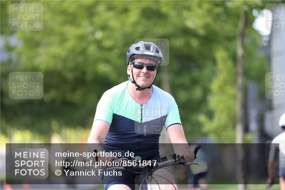 10.08.2025 - GEWOBA Citytriathlon Bremen Yannick Fuchs http://msf.ph/oto/8561847 10.08.2025 14:24:27 Radfahren 3, 169, 247, 436, 474, 488 meine-sportfotos.de