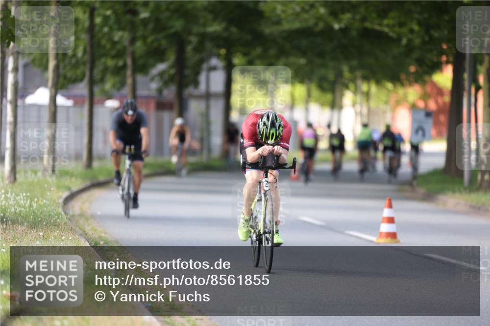 10.08.2025 - GEWOBA Citytriathlon Bremen Yannick Fuchs http://msf.ph/oto/8561855 10.08.2025 14:24:35 Radfahren 3, 165, 180, 247, 298, 488 meine-sportfotos.de