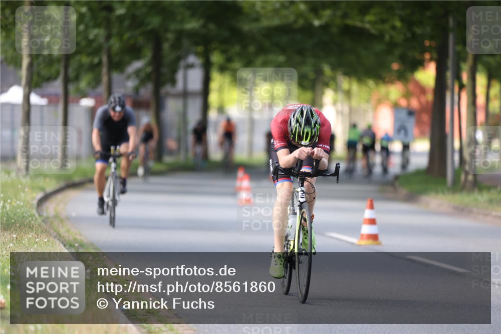 10.08.2025 - GEWOBA Citytriathlon Bremen Yannick Fuchs http://msf.ph/oto/8561860 10.08.2025 14:24:35 Radfahren 3, 165, 180, 247, 298, 488 meine-sportfotos.de