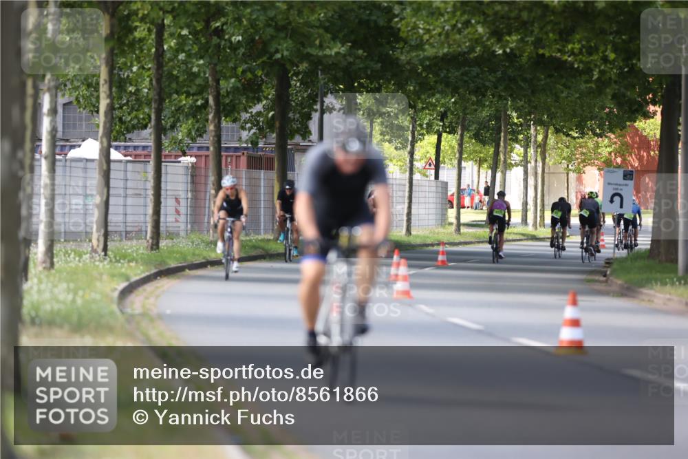 10.08.2025 - GEWOBA Citytriathlon Bremen Yannick Fuchs http://msf.ph/oto/8561866 10.08.2025 14:24:36 Radfahren 3, 165, 180, 247, 298, 488 meine-sportfotos.de