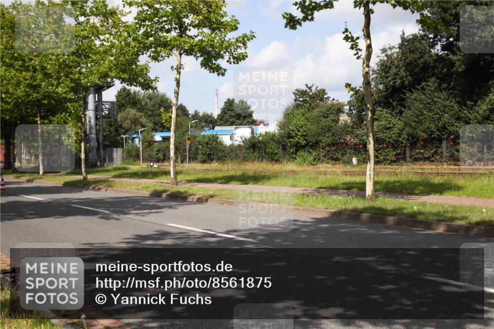 10.08.2025 - GEWOBA Citytriathlon Bremen Yannick Fuchs http://msf.ph/oto/8561875 10.08.2025 12:21:26 Radfahren 555, 618, 761, 785, 913, 949, 975, 1002 meine-sportfotos.de