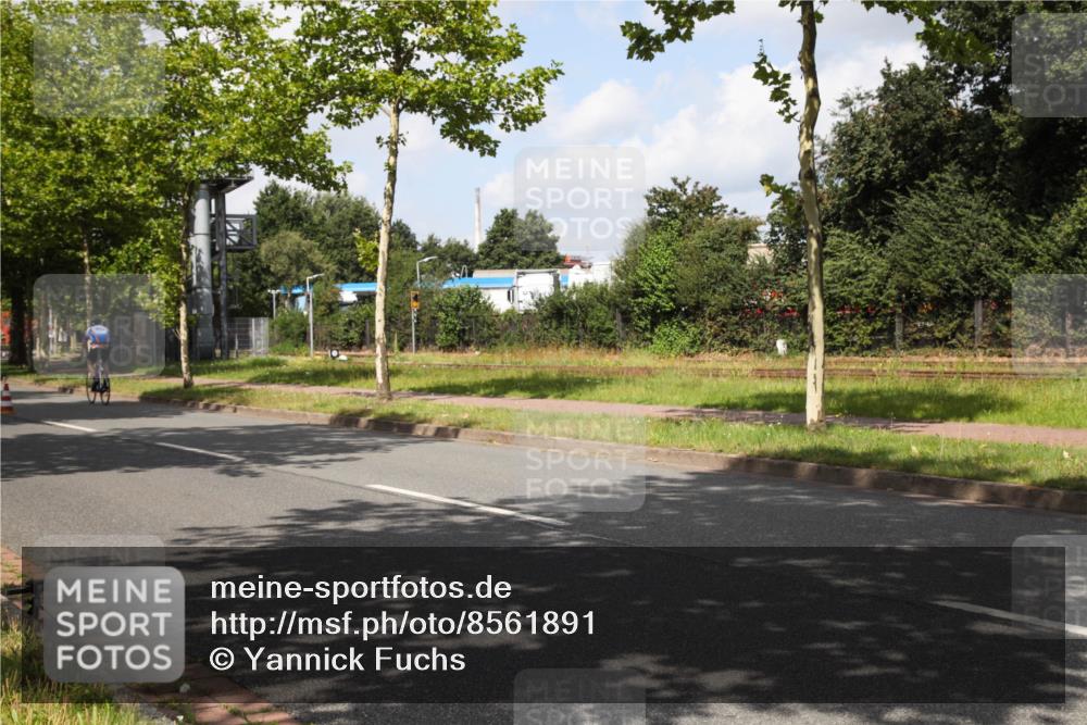 10.08.2025 - GEWOBA Citytriathlon Bremen Yannick Fuchs http://msf.ph/oto/8561891 10.08.2025 12:21:30 Radfahren 618, 761, 785, 913, 923, 949, 975 meine-sportfotos.de
