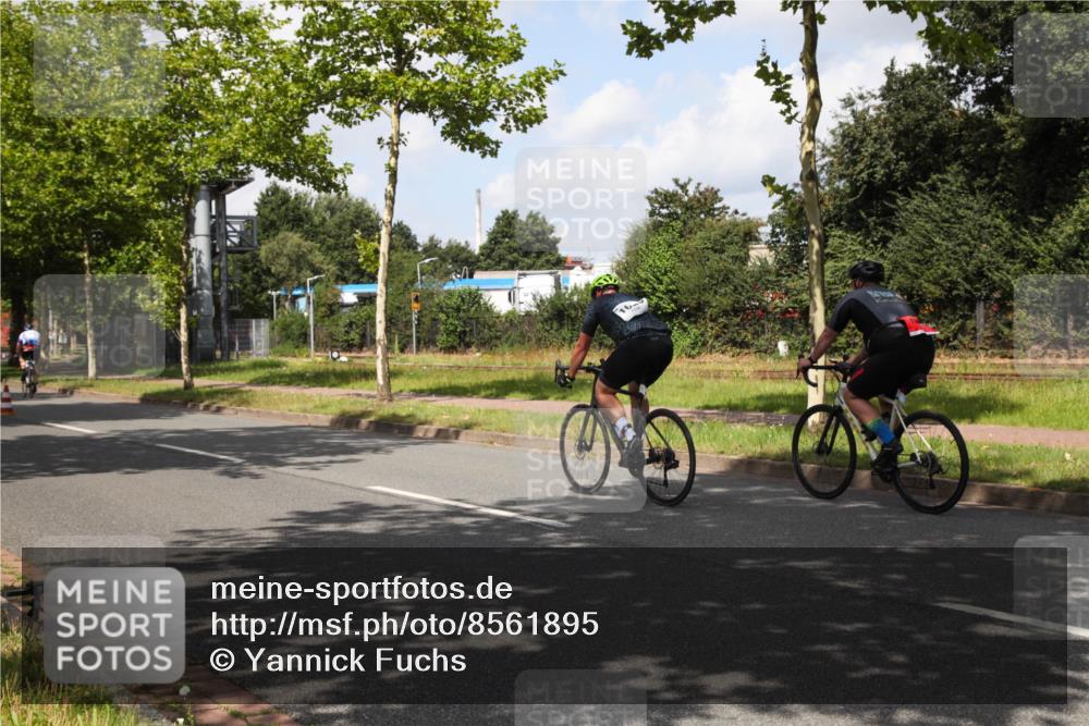 10.08.2025 - GEWOBA Citytriathlon Bremen Yannick Fuchs http://msf.ph/oto/8561895 10.08.2025 12:21:31 Radfahren 618, 761, 913, 923, 949, 975 meine-sportfotos.de