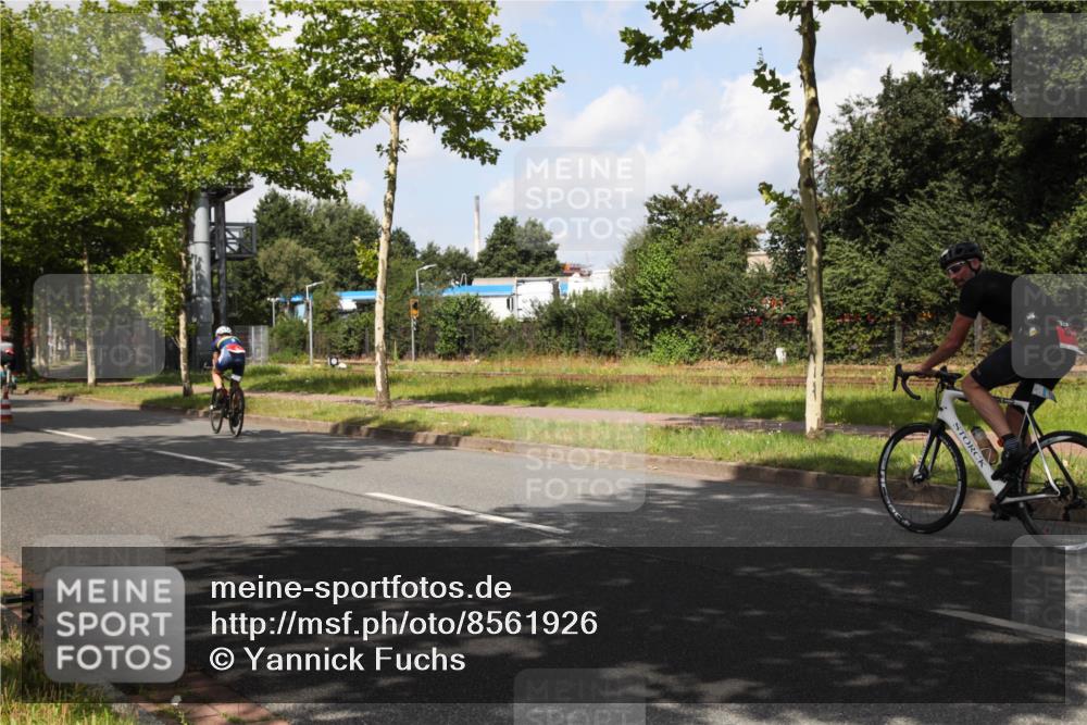 10.08.2025 - GEWOBA Citytriathlon Bremen Yannick Fuchs http://msf.ph/oto/8561926 10.08.2025 12:21:36 Radfahren 618, 761, 923, 949 meine-sportfotos.de
