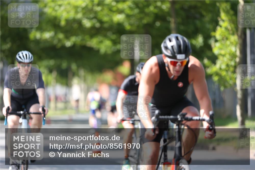 10.08.2025 - GEWOBA Citytriathlon Bremen Yannick Fuchs http://msf.ph/oto/8561970 10.08.2025 14:25:05 Radfahren 22, 49, 166, 202, 235, 267, 269, 270, 346, 462 meine-sportfotos.de