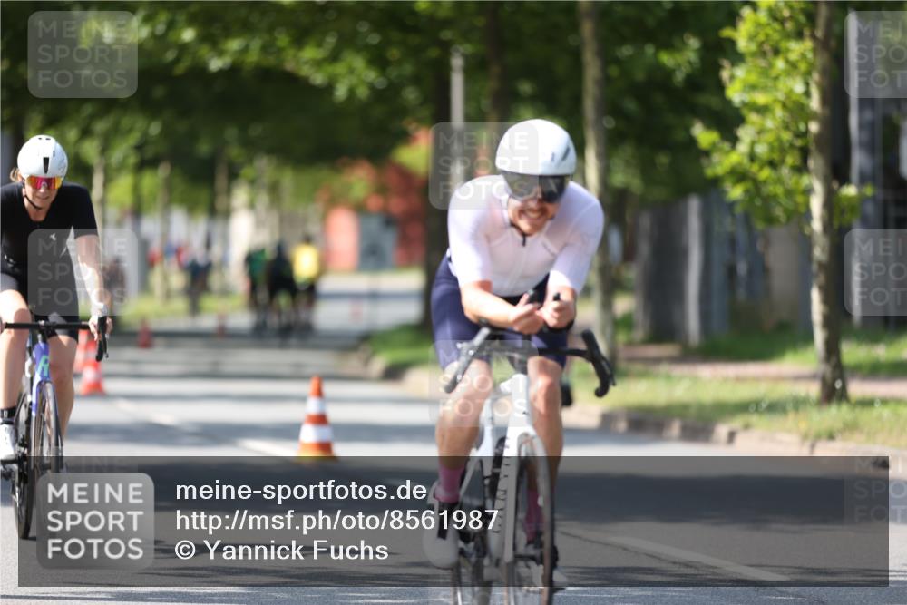 10.08.2025 - GEWOBA Citytriathlon Bremen Yannick Fuchs http://msf.ph/oto/8561987 10.08.2025 14:25:15 Radfahren 49, 85, 166, 202, 208, 235, 267, 270, 323, 326, 336, 462, 479 meine-sportfotos.de