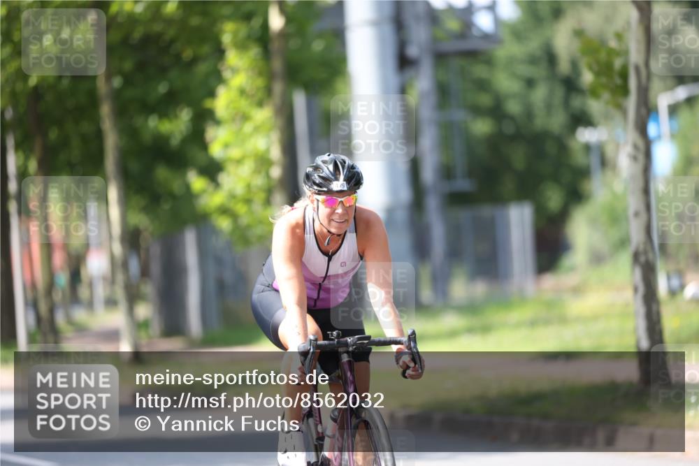 10.08.2025 - GEWOBA Citytriathlon Bremen Yannick Fuchs http://msf.ph/oto/8562032 10.08.2025 14:25:22 Radfahren 49, 85, 208, 267, 270, 323, 326, 336, 462, 479 meine-sportfotos.de
