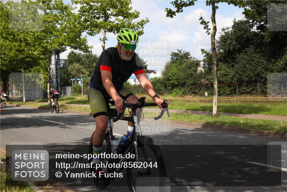 10.08.2025 - GEWOBA Citytriathlon Bremen Yannick Fuchs http://msf.ph/oto/8562044 10.08.2025 12:23:39 Radfahren 696, 746, 754, 797, 802, 831, 945, 983 meine-sportfotos.de