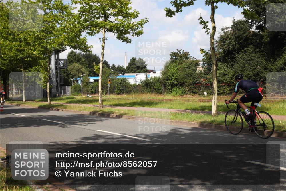 10.08.2025 - GEWOBA Citytriathlon Bremen Yannick Fuchs http://msf.ph/oto/8562057 10.08.2025 12:23:41 Radfahren 696, 721, 746, 797, 802, 831, 945, 983 meine-sportfotos.de