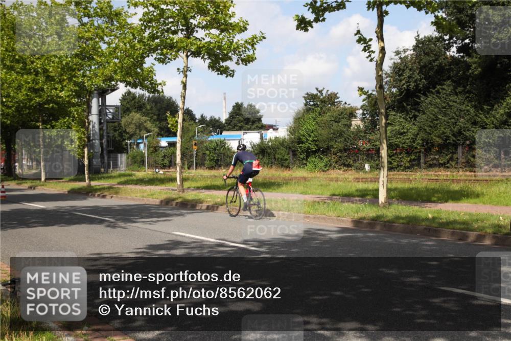 10.08.2025 - GEWOBA Citytriathlon Bremen Yannick Fuchs http://msf.ph/oto/8562062 10.08.2025 12:23:42 Radfahren 721, 746, 797, 831, 945, 983 meine-sportfotos.de