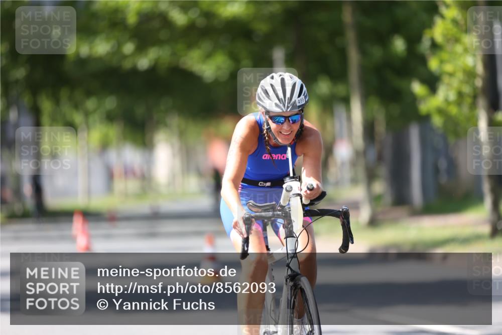 10.08.2025 - GEWOBA Citytriathlon Bremen Yannick Fuchs http://msf.ph/oto/8562093 10.08.2025 14:25:51 Radfahren 167, 181, 273, 331, 446, 499 meine-sportfotos.de