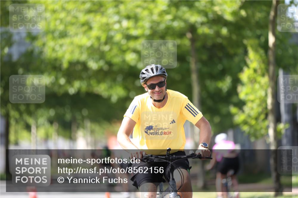 10.08.2025 - GEWOBA Citytriathlon Bremen Yannick Fuchs http://msf.ph/oto/8562156 10.08.2025 14:26:15 Radfahren 220, 231, 273, 278, 325, 331, 360 meine-sportfotos.de