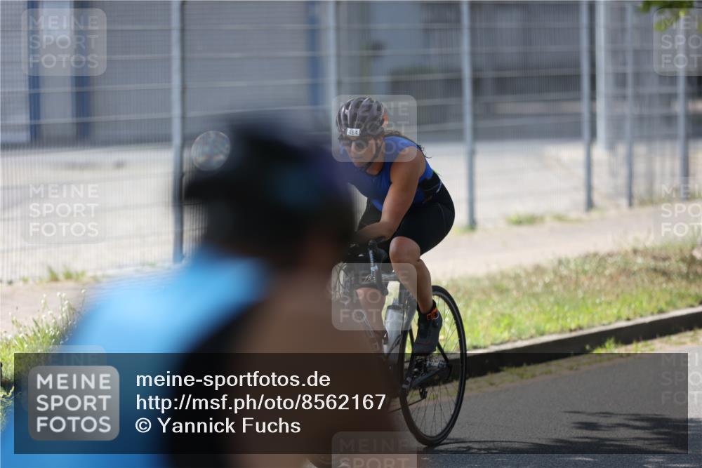 10.08.2025 - GEWOBA Citytriathlon Bremen Yannick Fuchs http://msf.ph/oto/8562167 10.08.2025 14:26:54 Radfahren 349, 372, 408, 422, 445, 484, 497 meine-sportfotos.de