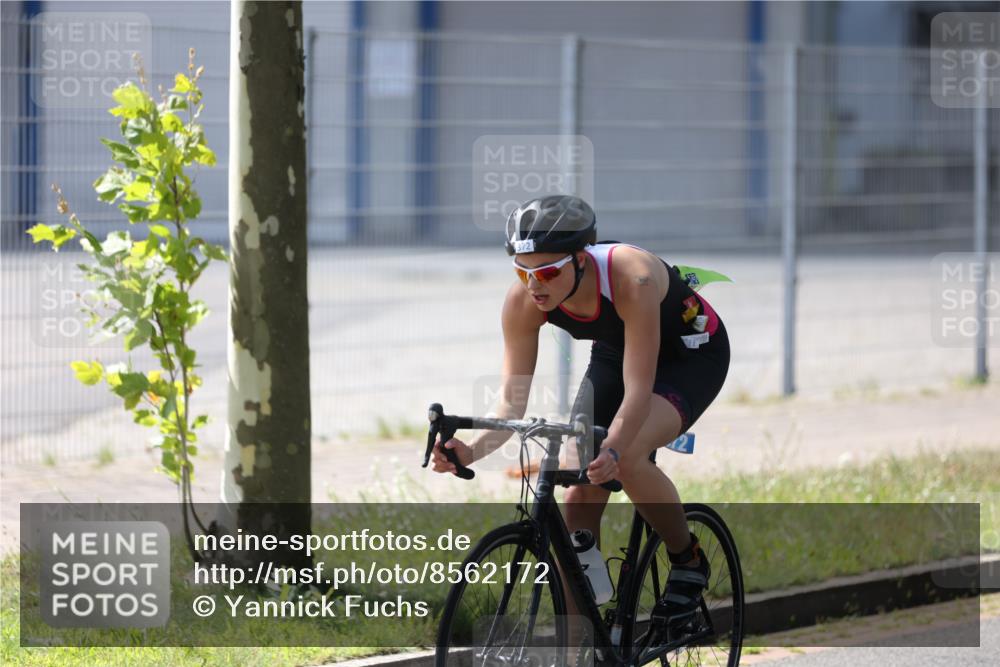 10.08.2025 - GEWOBA Citytriathlon Bremen Yannick Fuchs http://msf.ph/oto/8562172 10.08.2025 14:26:55 Radfahren 305, 349, 372, 408, 422, 445, 484, 497 meine-sportfotos.de
