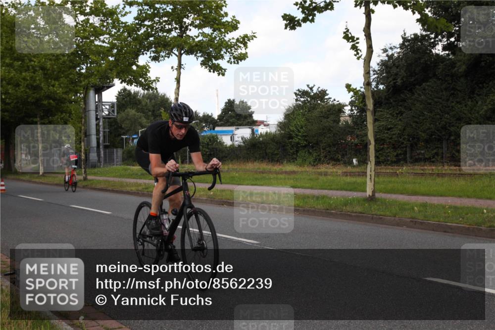 10.08.2025 - GEWOBA Citytriathlon Bremen Yannick Fuchs http://msf.ph/oto/8562239 10.08.2025 12:26:05 Radfahren 608, 611, 661, 693, 730, 755, 786, 830, 842, 849, 865, 871, 911, 1014 meine-sportfotos.de