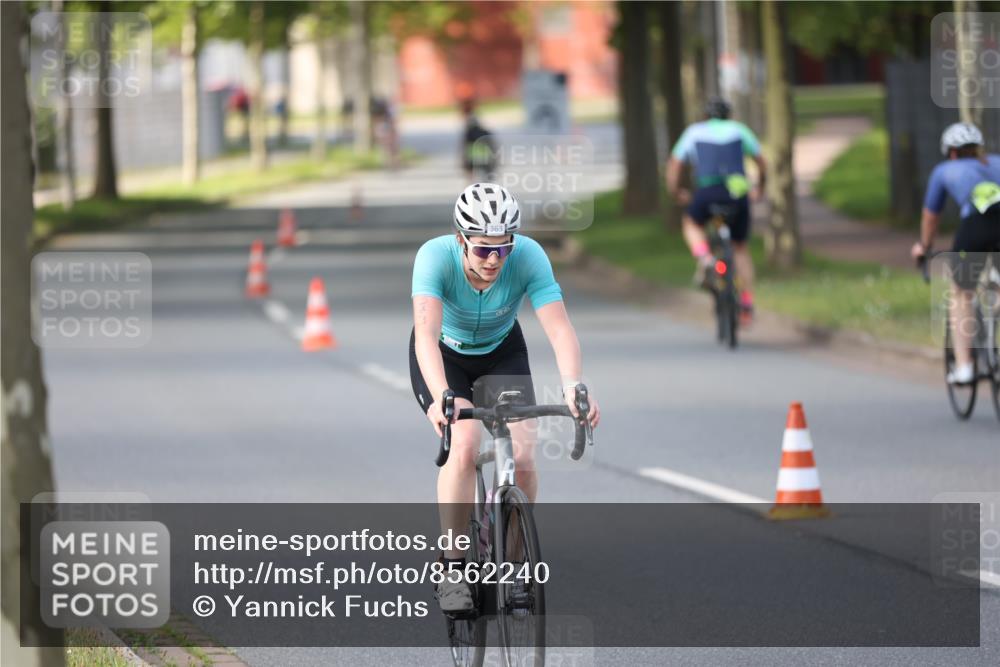 10.08.2025 - GEWOBA Citytriathlon Bremen Yannick Fuchs http://msf.ph/oto/8562240 10.08.2025 14:27:40 Radfahren 156, 194, 320, 322, 363 meine-sportfotos.de