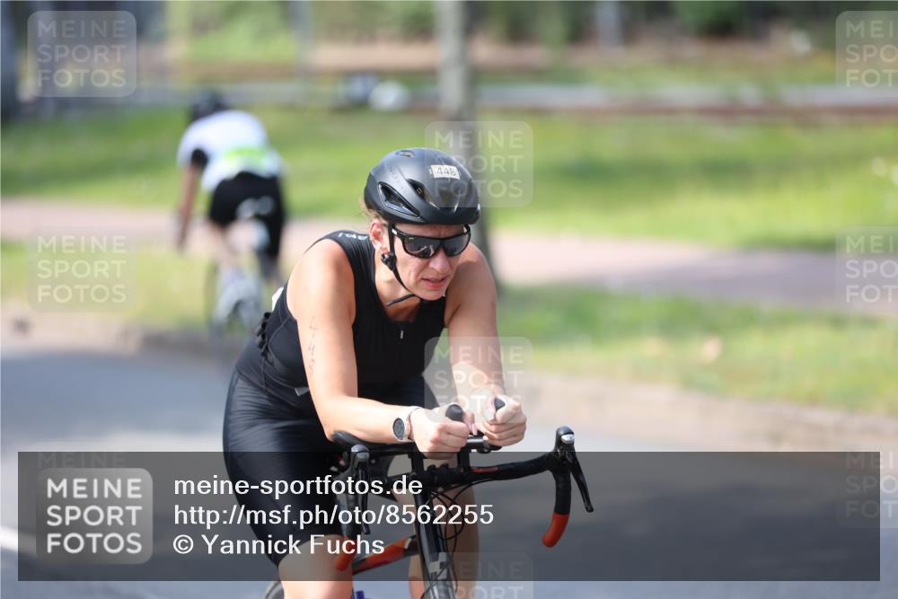 10.08.2025 - GEWOBA Citytriathlon Bremen Yannick Fuchs http://msf.ph/oto/8562255 10.08.2025 14:28:20 Radfahren 70, 382, 401, 448 meine-sportfotos.de