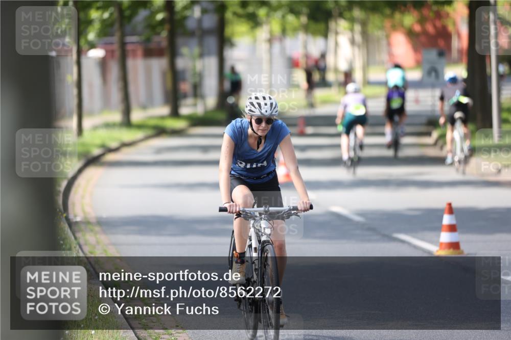 10.08.2025 - GEWOBA Citytriathlon Bremen Yannick Fuchs http://msf.ph/oto/8562272 10.08.2025 14:28:33 Radfahren 171, 237, 367, 401, 467, 483 meine-sportfotos.de