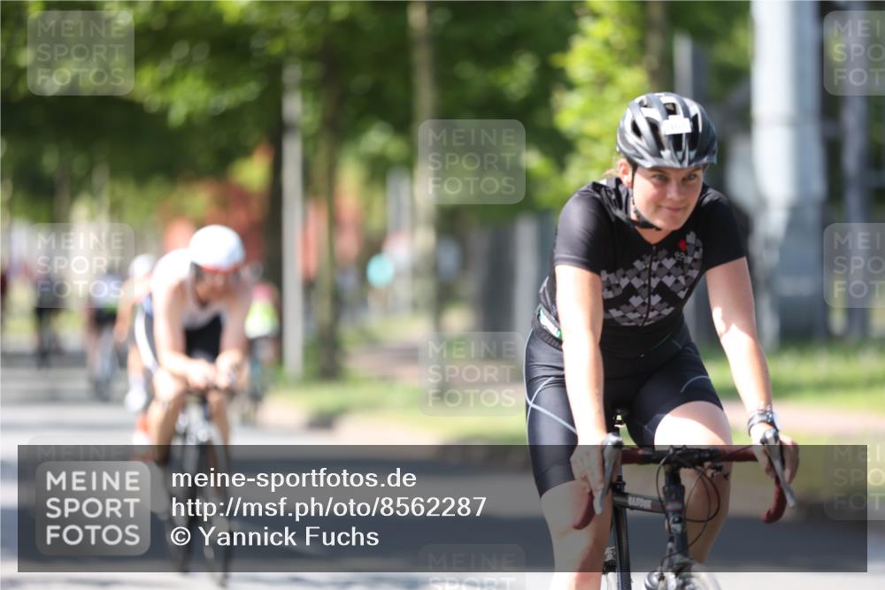 10.08.2025 - GEWOBA Citytriathlon Bremen Yannick Fuchs http://msf.ph/oto/8562287 10.08.2025 14:28:44 Radfahren 171, 193, 237, 350, 367, 401, 467, 483 meine-sportfotos.de