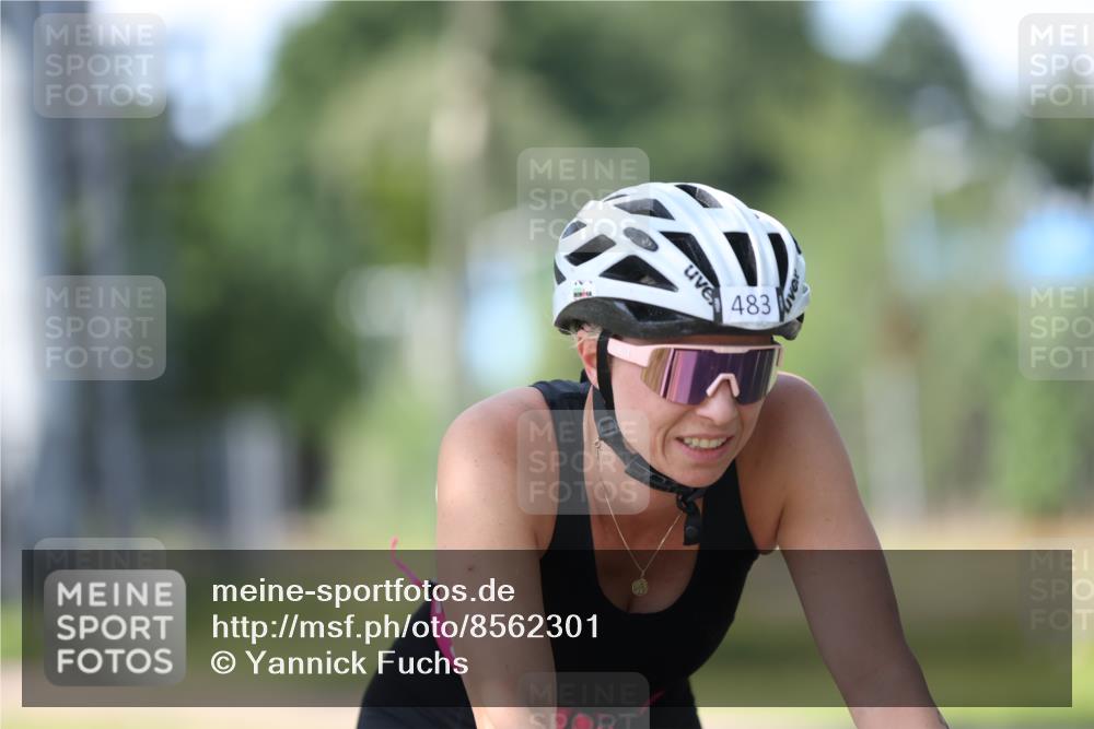10.08.2025 - GEWOBA Citytriathlon Bremen Yannick Fuchs http://msf.ph/oto/8562301 10.08.2025 14:28:46 Radfahren 171, 193, 237, 350, 367, 403, 467, 483 meine-sportfotos.de