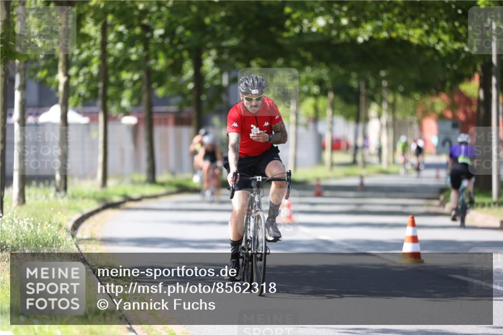 10.08.2025 - GEWOBA Citytriathlon Bremen Yannick Fuchs http://msf.ph/oto/8562318 10.08.2025 14:28:55 Radfahren 168, 171, 172, 193, 321, 350, 403, 483 meine-sportfotos.de