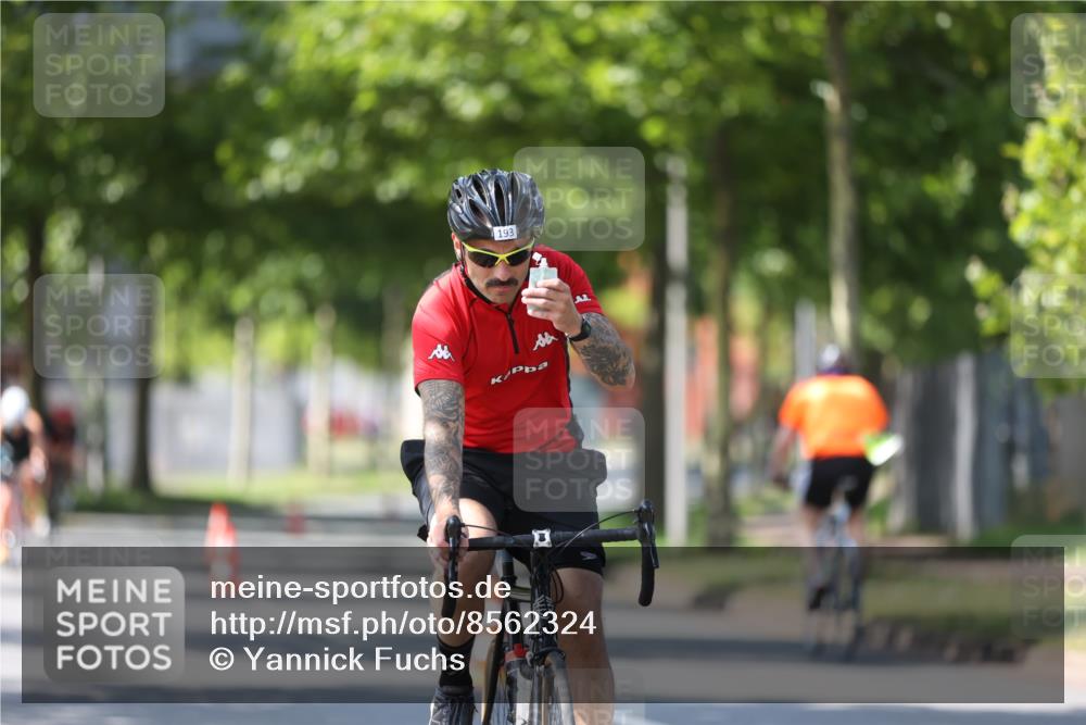 10.08.2025 - GEWOBA Citytriathlon Bremen Yannick Fuchs http://msf.ph/oto/8562324 10.08.2025 14:28:56 Radfahren 168, 171, 172, 193, 321, 350, 403 meine-sportfotos.de