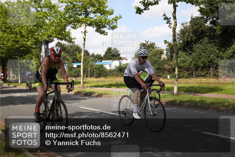 10.08.2025 - GEWOBA Citytriathlon Bremen Yannick Fuchs http://msf.ph/oto/8562471 10.08.2025 12:28:31 Radfahren 612, 622, 625, 629, 685, 732, 812, 816, 828, 941, 980, 981 meine-sportfotos.de