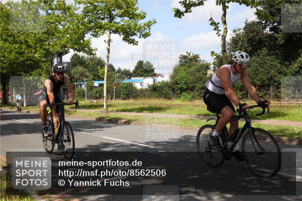 10.08.2025 - GEWOBA Citytriathlon Bremen Yannick Fuchs http://msf.ph/oto/8562506 10.08.2025 12:28:37 Radfahren 612, 622, 625, 629, 732, 812, 816, 828, 941, 980, 981 meine-sportfotos.de