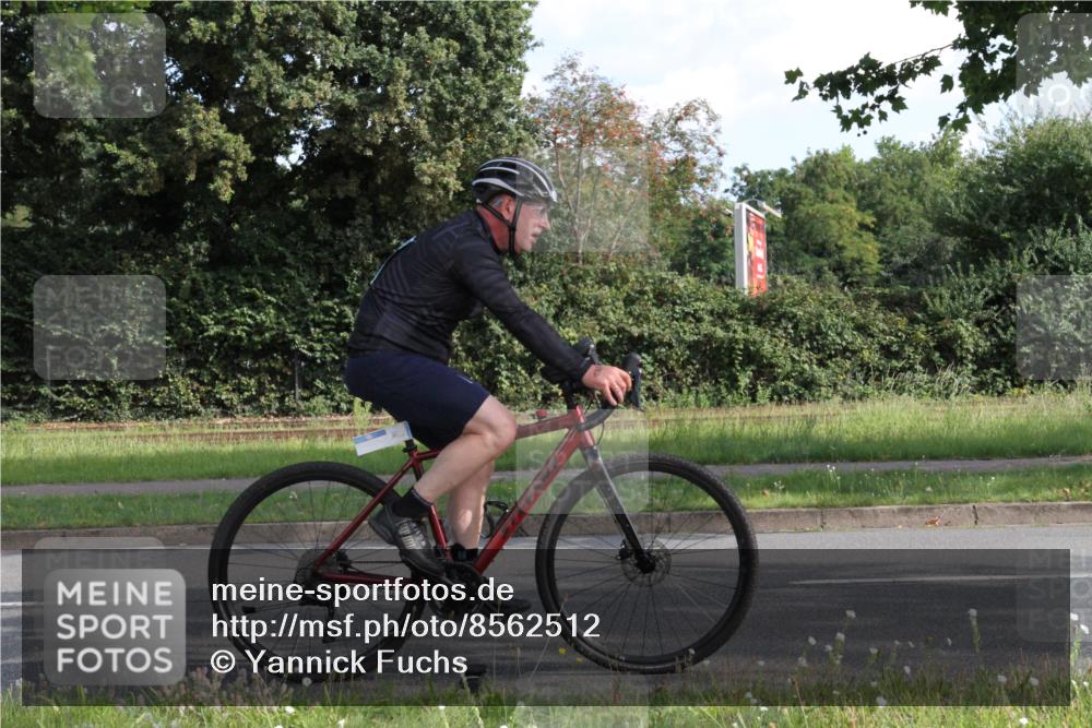 10.08.2025 - GEWOBA Citytriathlon Bremen Yannick Fuchs http://msf.ph/oto/8562512 10.08.2025 10:40:22 Radfahren 1, 11, 39, 47, 61, 65, 125, 135, 197, 229 meine-sportfotos.de