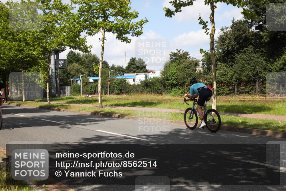 10.08.2025 - GEWOBA Citytriathlon Bremen Yannick Fuchs http://msf.ph/oto/8562514 10.08.2025 12:28:38 Radfahren 612, 622, 625, 629, 732, 812, 816, 828, 941, 980, 981 meine-sportfotos.de