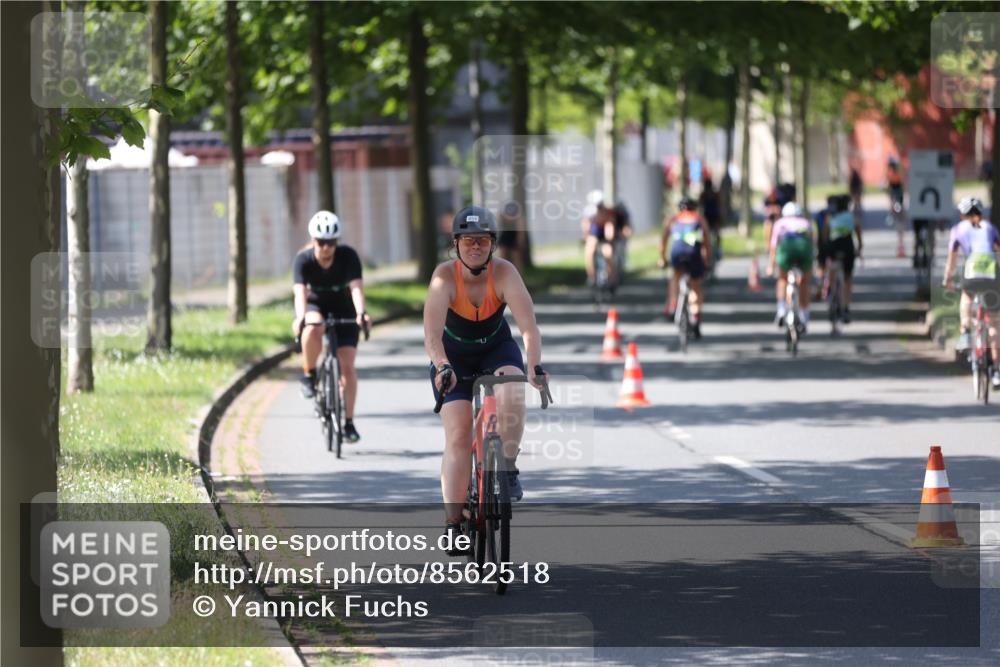10.08.2025 - GEWOBA Citytriathlon Bremen Yannick Fuchs http://msf.ph/oto/8562518 10.08.2025 14:30:09 Radfahren 42, 66, 95, 112, 148, 149, 183, 315, 337, 374, 400, 402, 410, 429, 454 meine-sportfotos.de