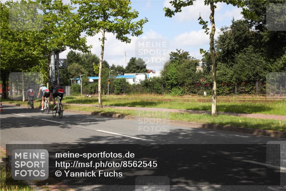 10.08.2025 - GEWOBA Citytriathlon Bremen Yannick Fuchs http://msf.ph/oto/8562545 10.08.2025 12:28:42 Radfahren 622, 625, 629, 659, 732, 816, 828, 941, 980, 981 meine-sportfotos.de