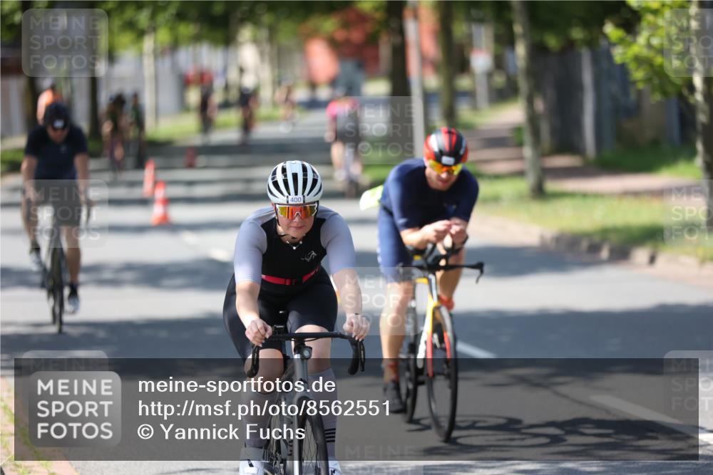 10.08.2025 - GEWOBA Citytriathlon Bremen Yannick Fuchs http://msf.ph/oto/8562551 10.08.2025 14:30:19 Radfahren 8, 33, 66, 95, 148, 149, 329, 338, 347, 361, 374, 400, 402, 410, 429, 492 meine-sportfotos.de