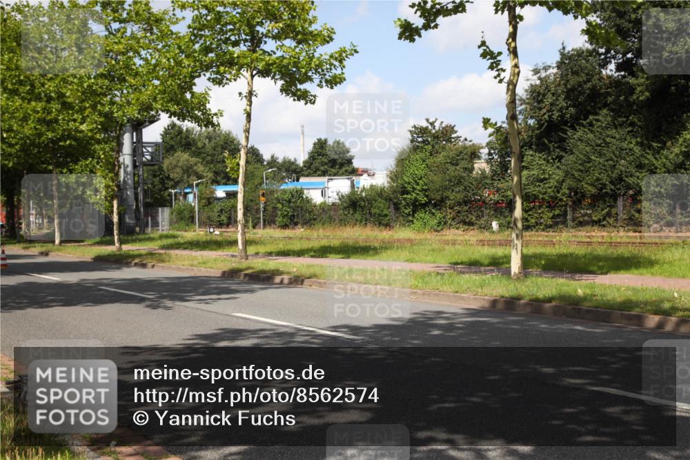 10.08.2025 - GEWOBA Citytriathlon Bremen Yannick Fuchs http://msf.ph/oto/8562574 10.08.2025 12:28:48 Radfahren 573, 622, 629, 659, 732, 851, 981 meine-sportfotos.de