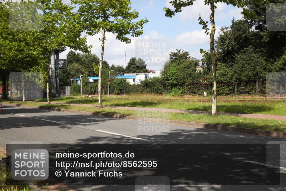 10.08.2025 - GEWOBA Citytriathlon Bremen Yannick Fuchs http://msf.ph/oto/8562595 10.08.2025 12:28:51 Radfahren 573, 659, 732, 851 meine-sportfotos.de