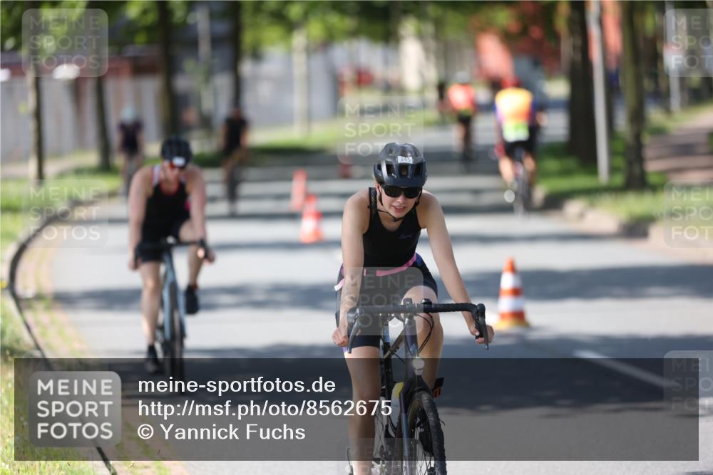 10.08.2025 - GEWOBA Citytriathlon Bremen Yannick Fuchs http://msf.ph/oto/8562675 10.08.2025 14:30:43 Radfahren 12, 107, 178, 328, 341, 345, 347, 356, 381, 399, 409, 416, 461, 504, 510 meine-sportfotos.de